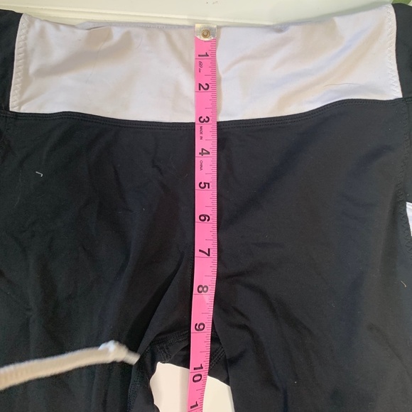 Lululemon capris - Picture 4 of 5